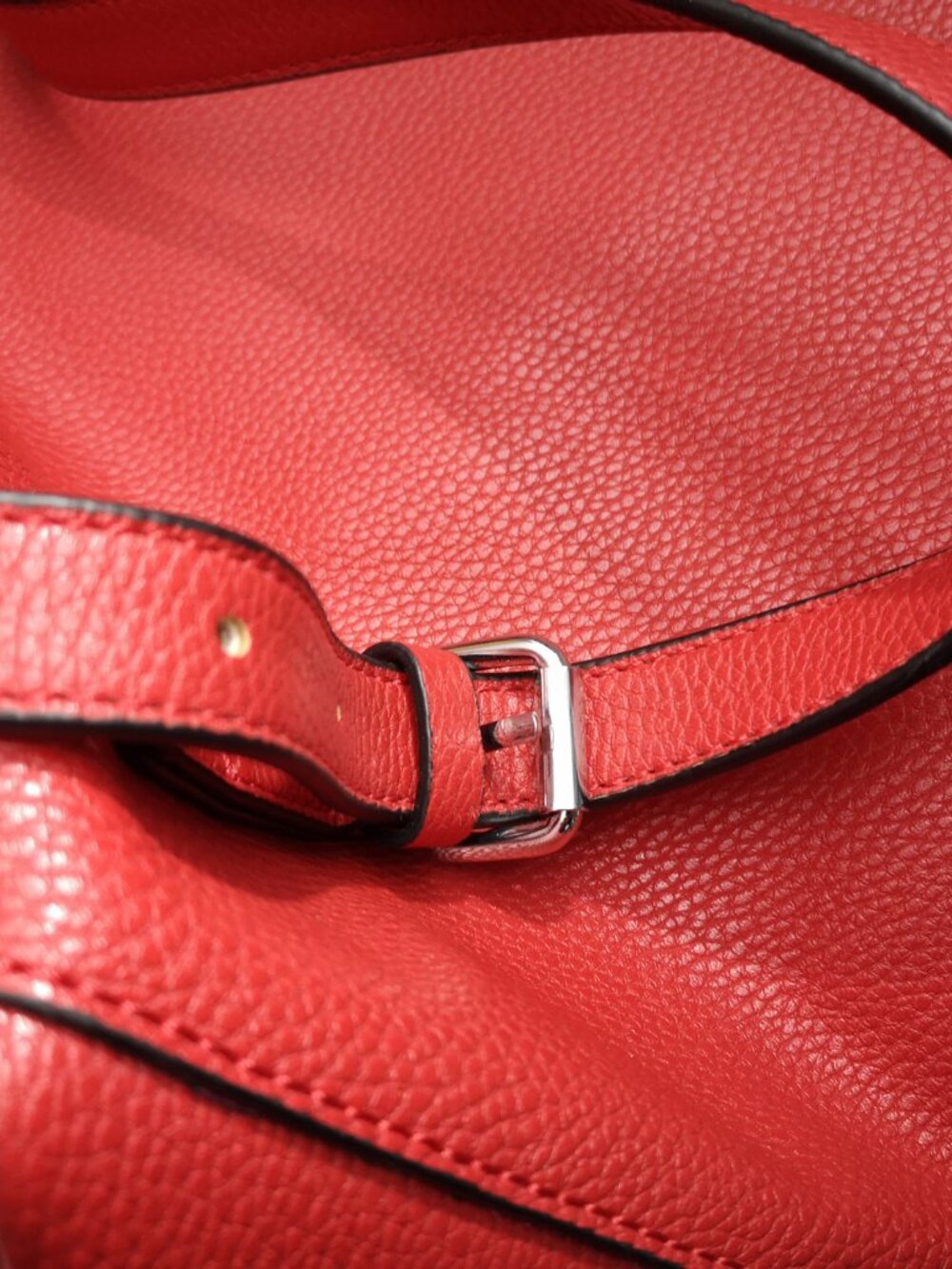 French Connection Red Faux Leather Pebble Finish Magnetic Closure Backpack Lined - Picture 7 of 10